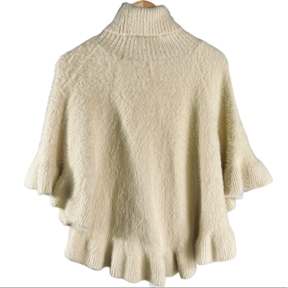 Anthropologie Akemi + Kin Falling Snow Poncho Sweater - Picture 2 of 8